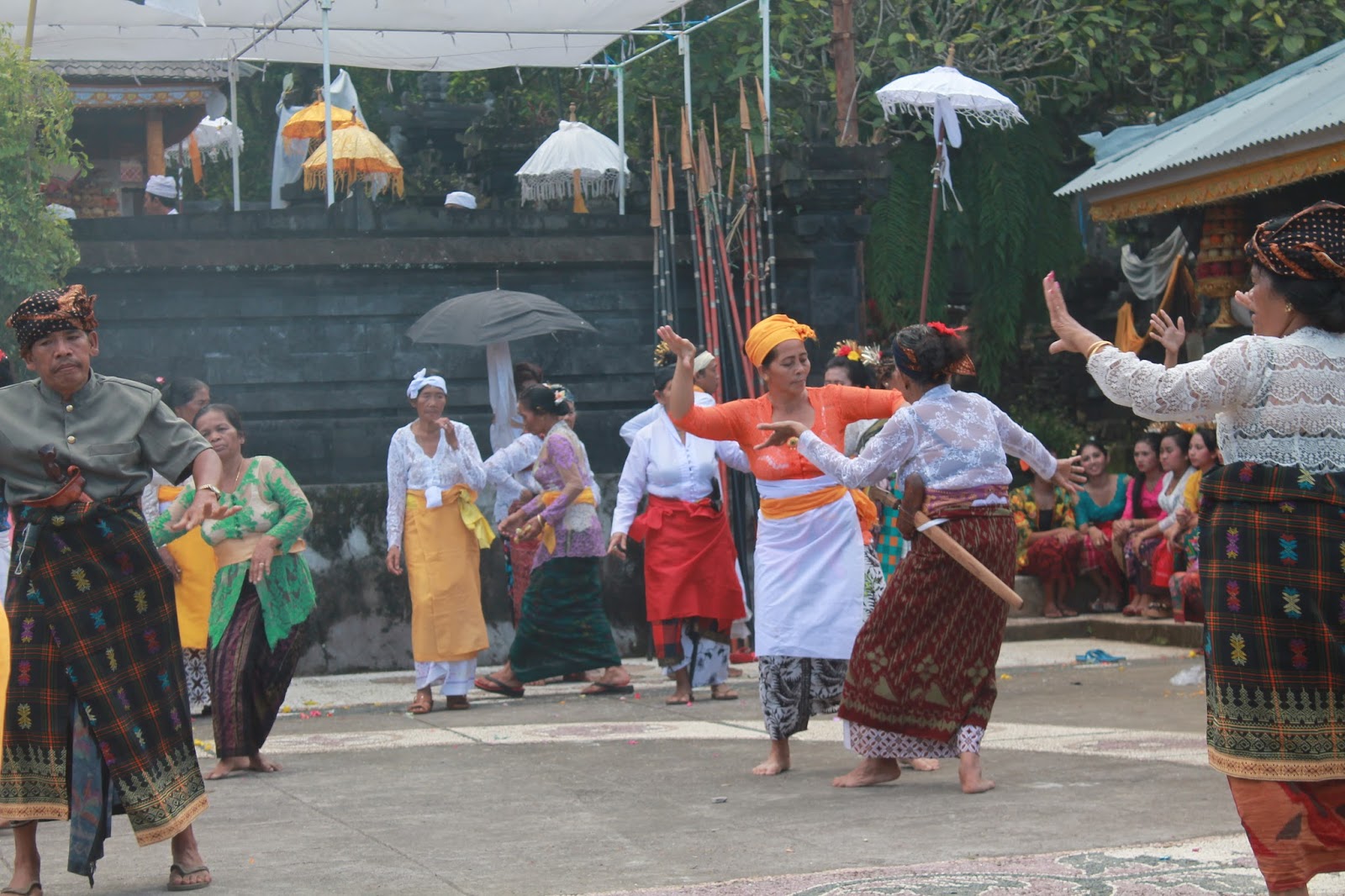 Tari Selir ( Darot ) Desa Cempaga